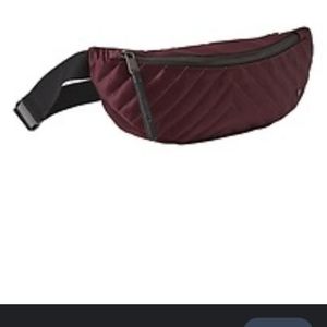 Athleta Kinetic Shine Quilted Belt Bag Crossbody Fanny pack Travel Purse